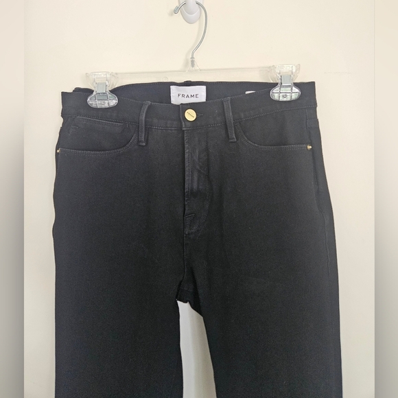 Frame Le High Skinny in Film Noir - Picture 4 of 15